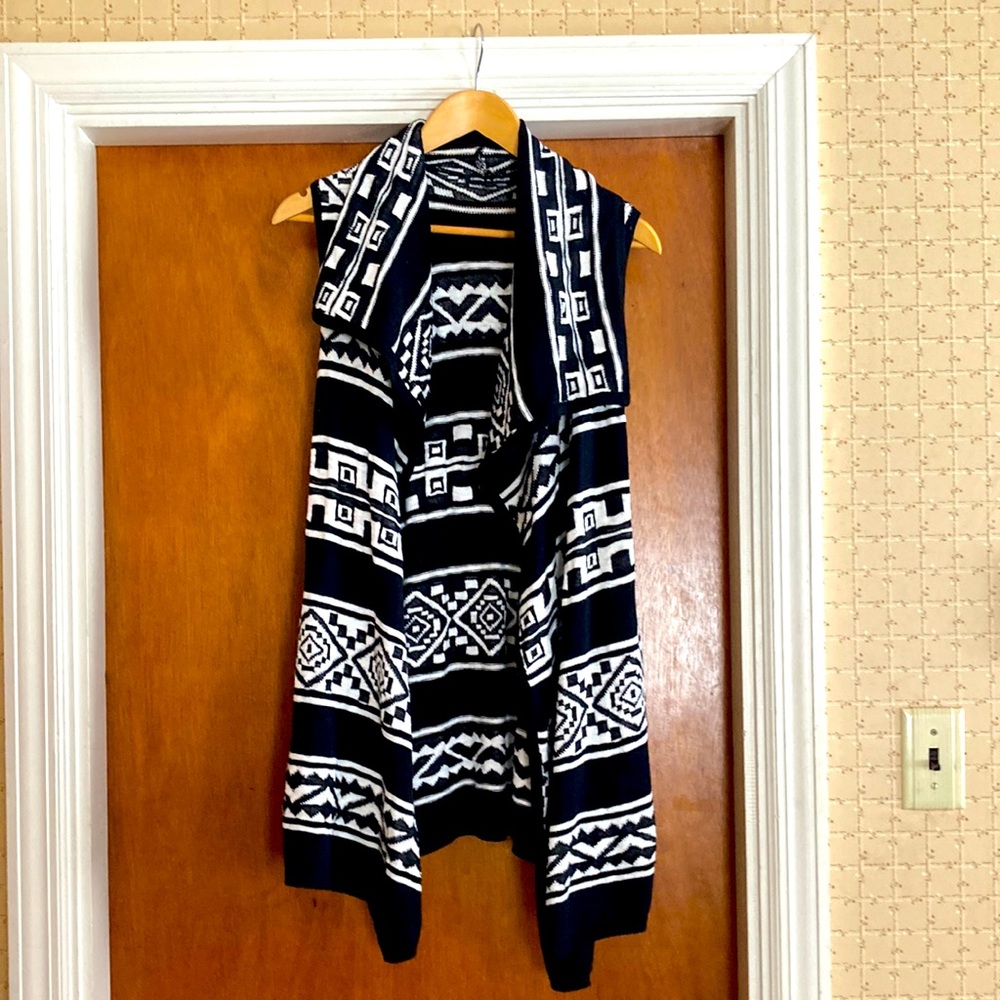 Cabe & Gauge size M sweater. Neck folds over. Cotton/viscose. Machine washable.
